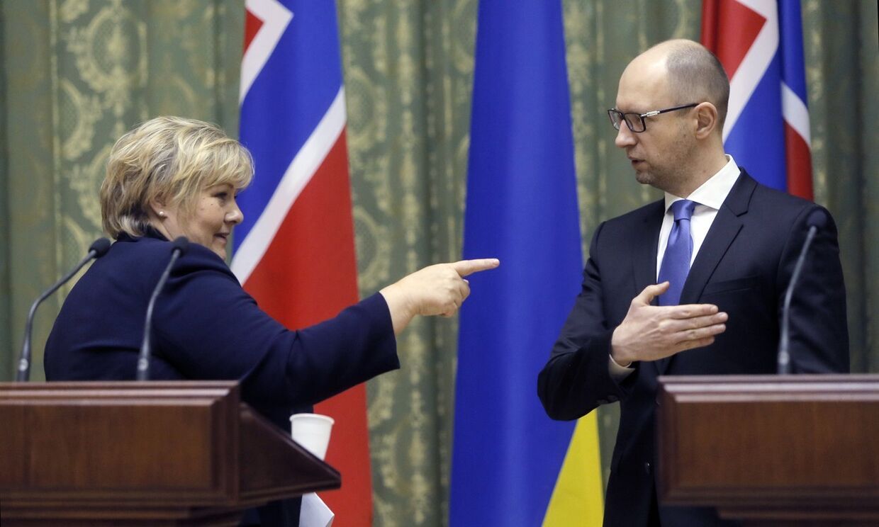 Премьер-министр Норвегии Эрна Солберг и премьер-министр Украины Арсений Яценюк