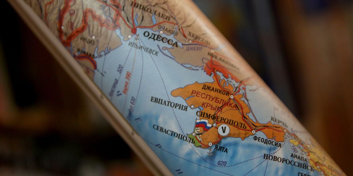 В Симферополе начали продавать политические карты, на которых Крым является частью территории РФ