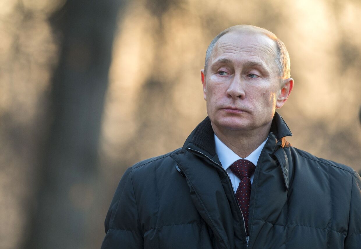 Владимир Путин принял участие в церемонии открытия памятника Александру I