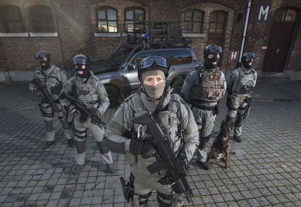 Бойцы специального подразделения бельгийской полиции в Брюсселе