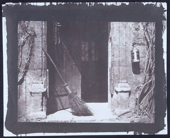 Уильям Генри Фокс Тальбот «Открытая дверь», 1844