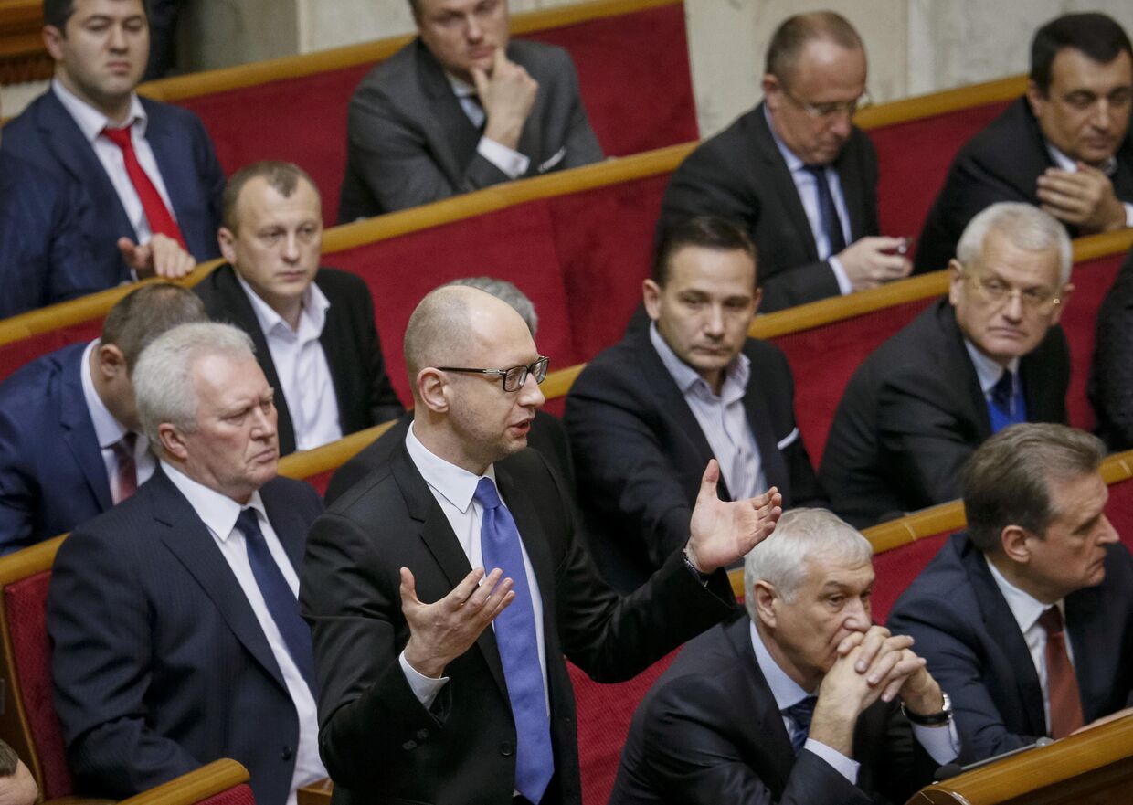 Арсений Яценюк на первом заседании Верховной рады VIII созыва