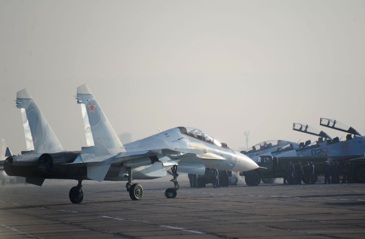 Первые полеты новейших истребителей СУ 30 - СМ на авиабазе в Забайкалье