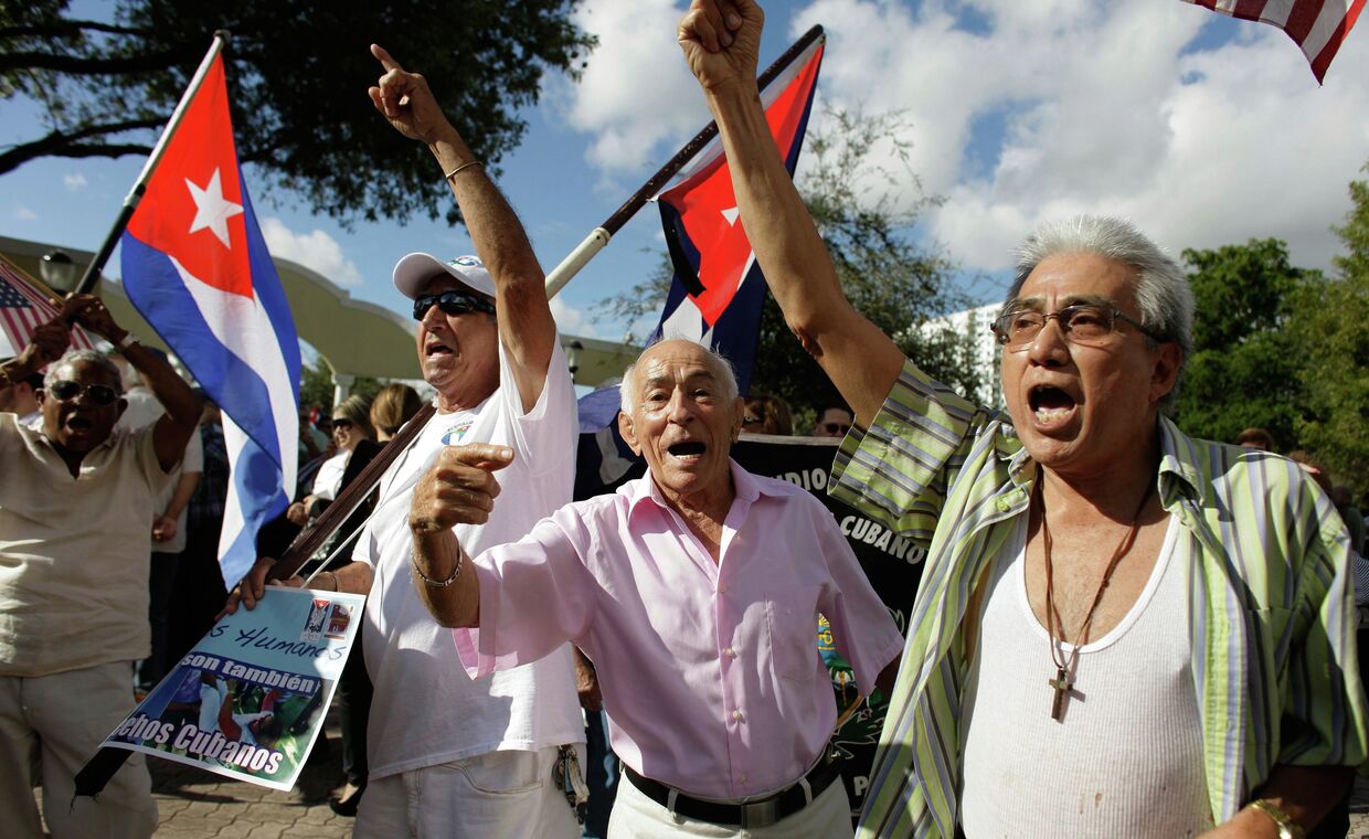 Протесты против восстановления отношений США с Кубой в Майами, 20 декабря 2014