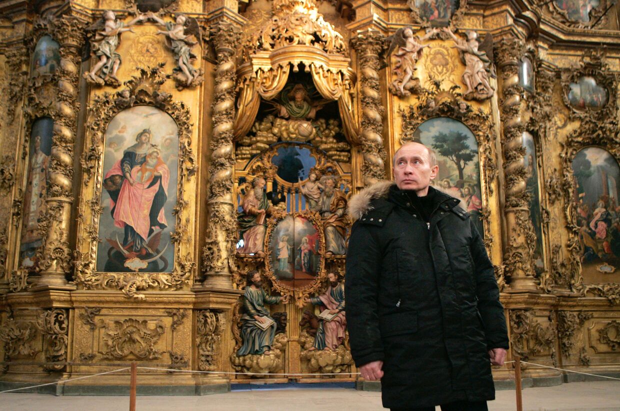 Владимир Путин в Троице-Гледенском монастыре