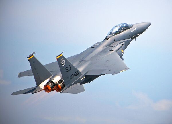Истребитель-бомбардировщик F-15E Strike Eagle компании Boeing 