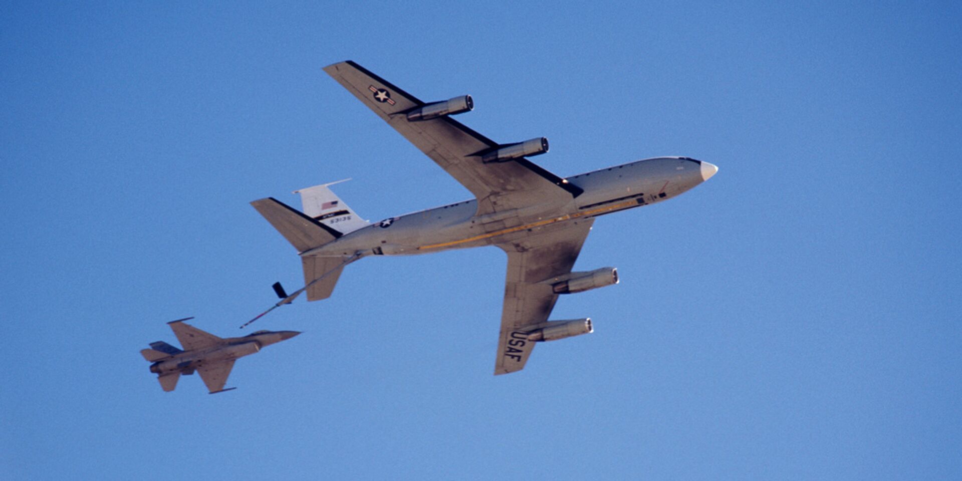 Самолет-заправщик KC-135 компании Boeing - ИноСМИ, 1920, 13.03.2026