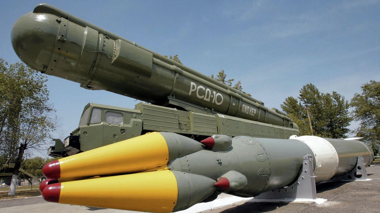 Ракетный комплекс средней дальности РСД-10 ПИОНЕР (по терминологии НАТО - SS-20)