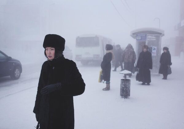 Женщина на улице Якутска