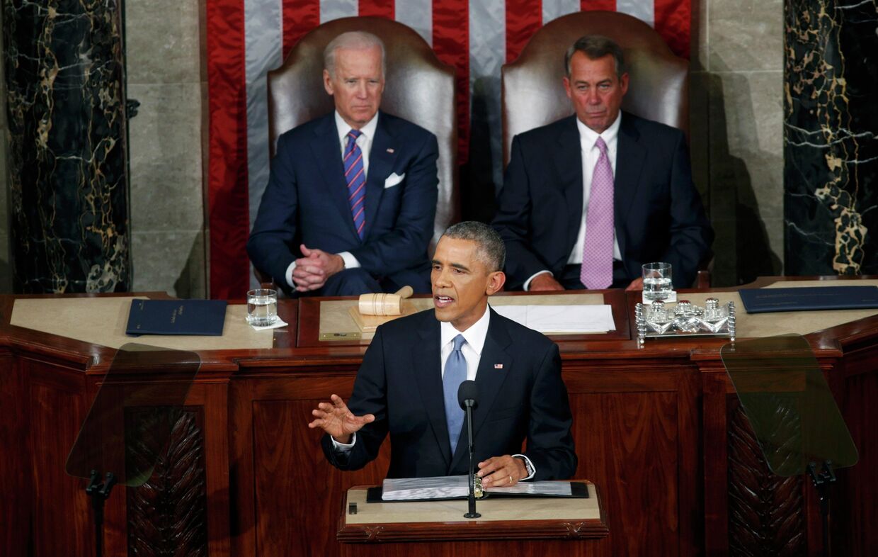 Президент США Барак Обама выступает с обращение О положении страны