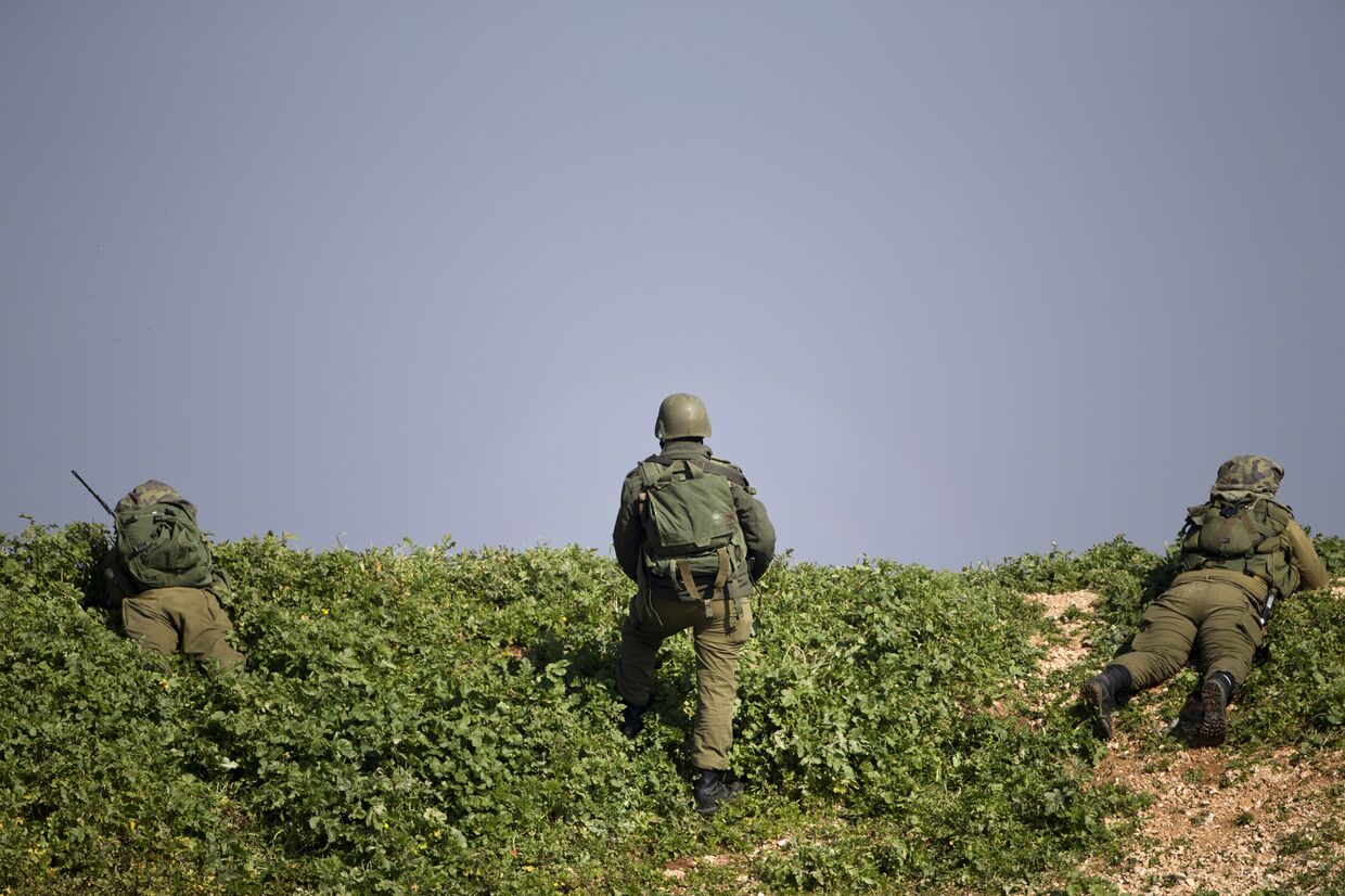 Израильские солдаты на границе с Ливаном