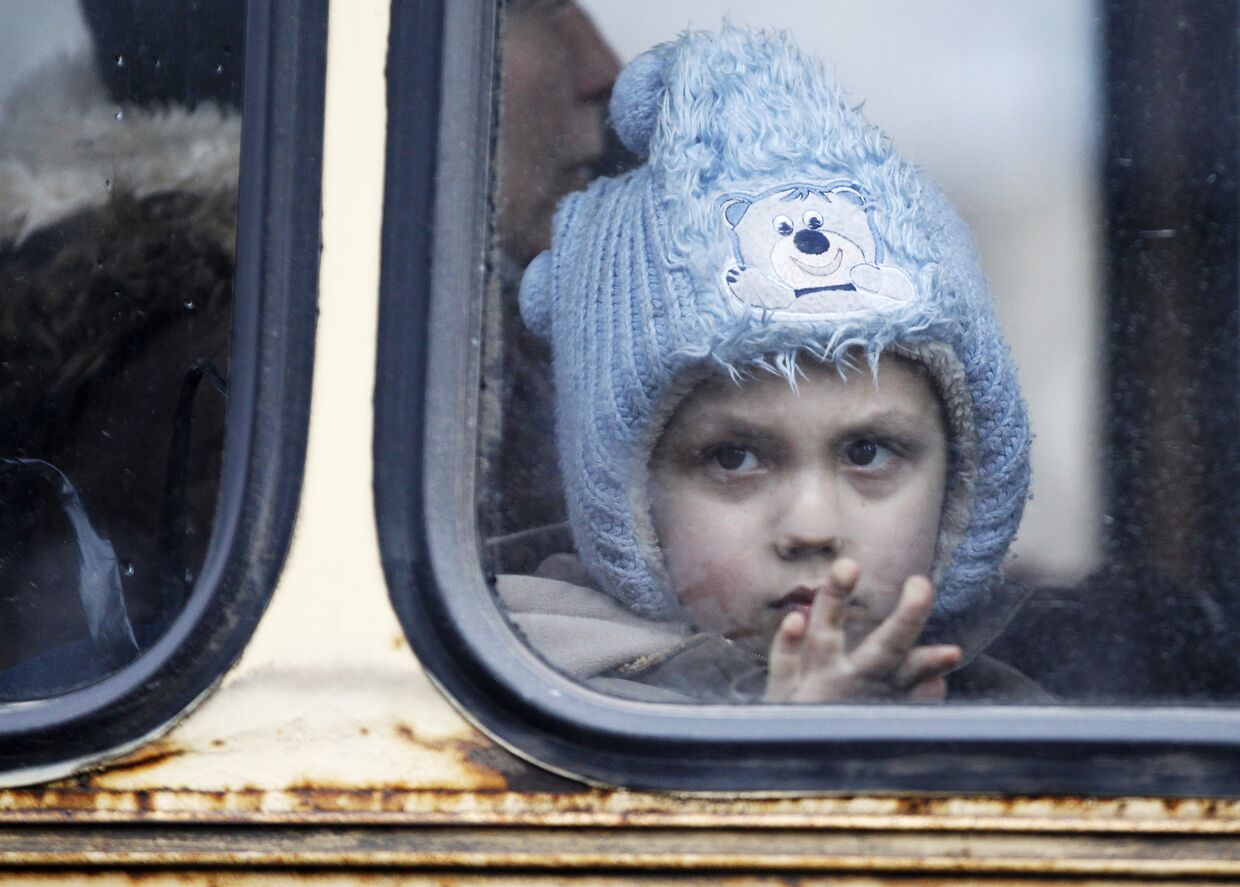 Автобус с беженцами из Дебальцево
