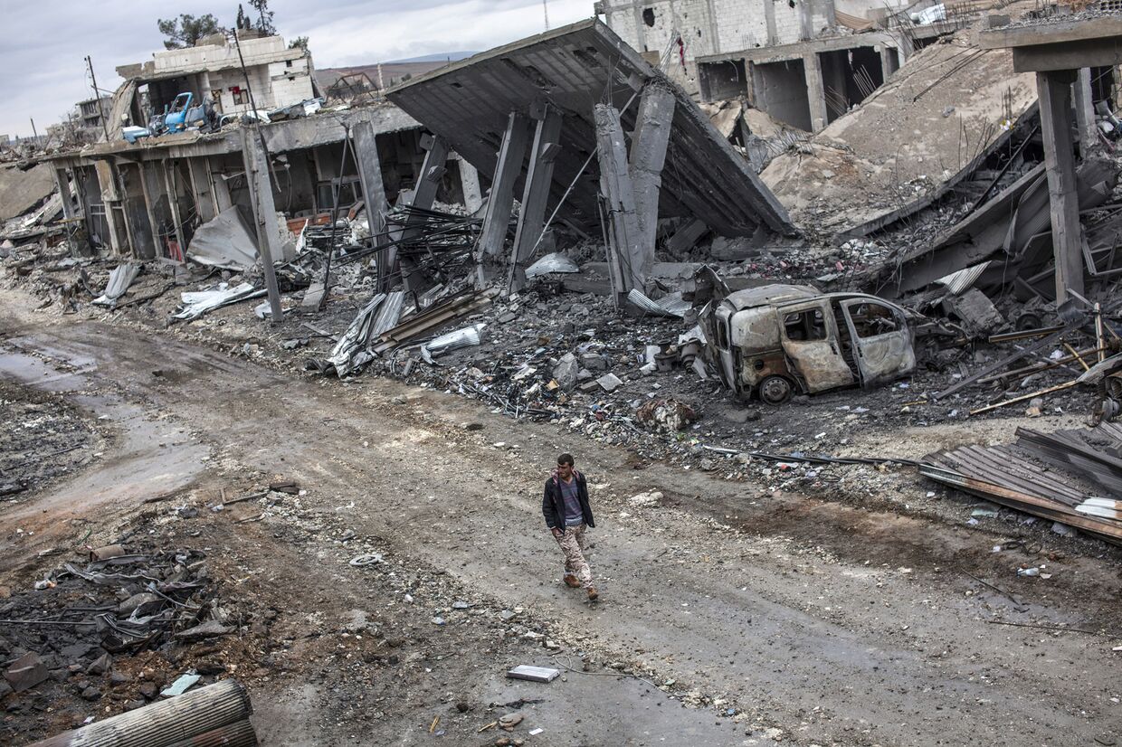 Разрушенные здания в Кобани