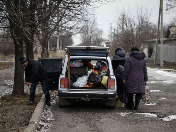 Жители Дебальцево готовятся уехать из города