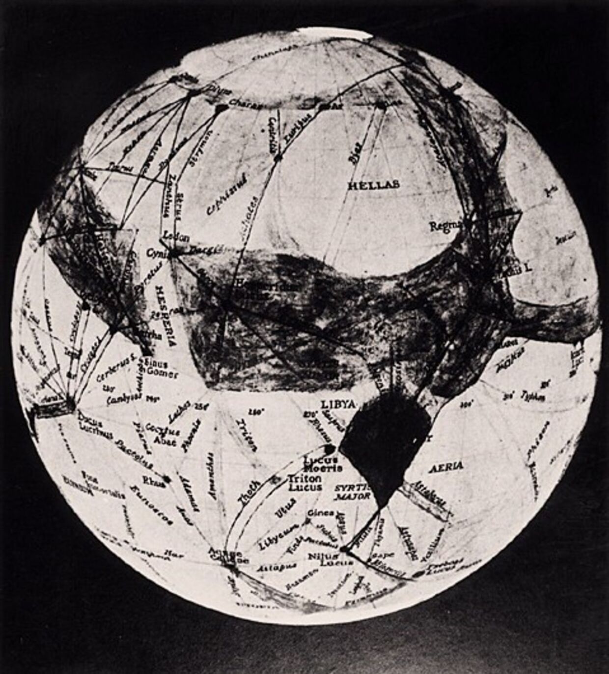 Марс, нарисованный американским астрономом Персивалем Лоуренсом