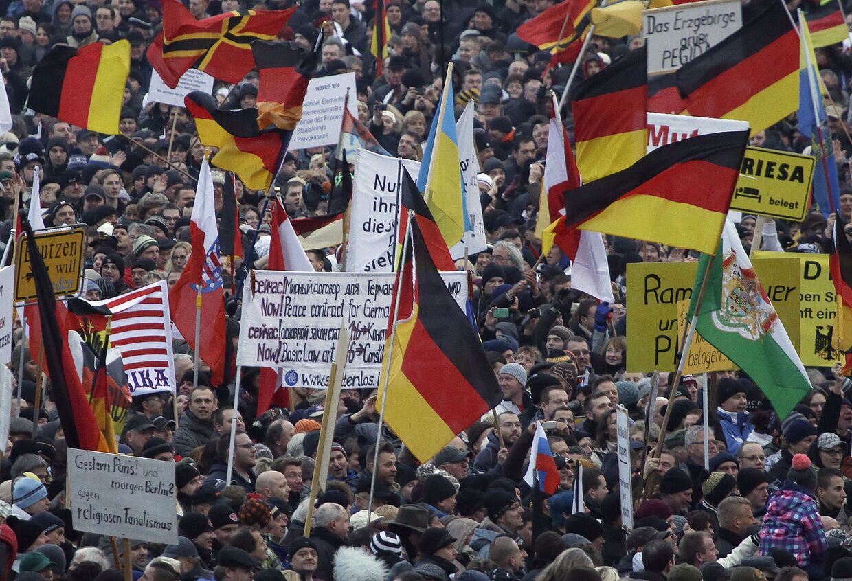 Митинг движения «Патриотичные европейцы против исламизации Запада» в Дрездене