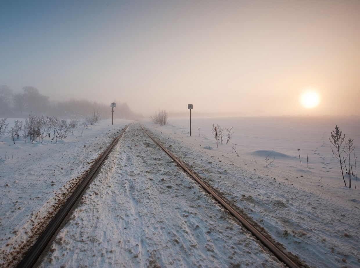 Железнодорожные пути зимой