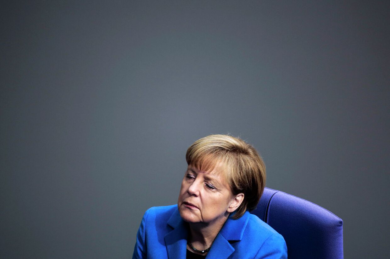 Канцлер Германии Ангела Меркель во времяспециальной сессии парламента по случаю годовщины падения Берлинской стены