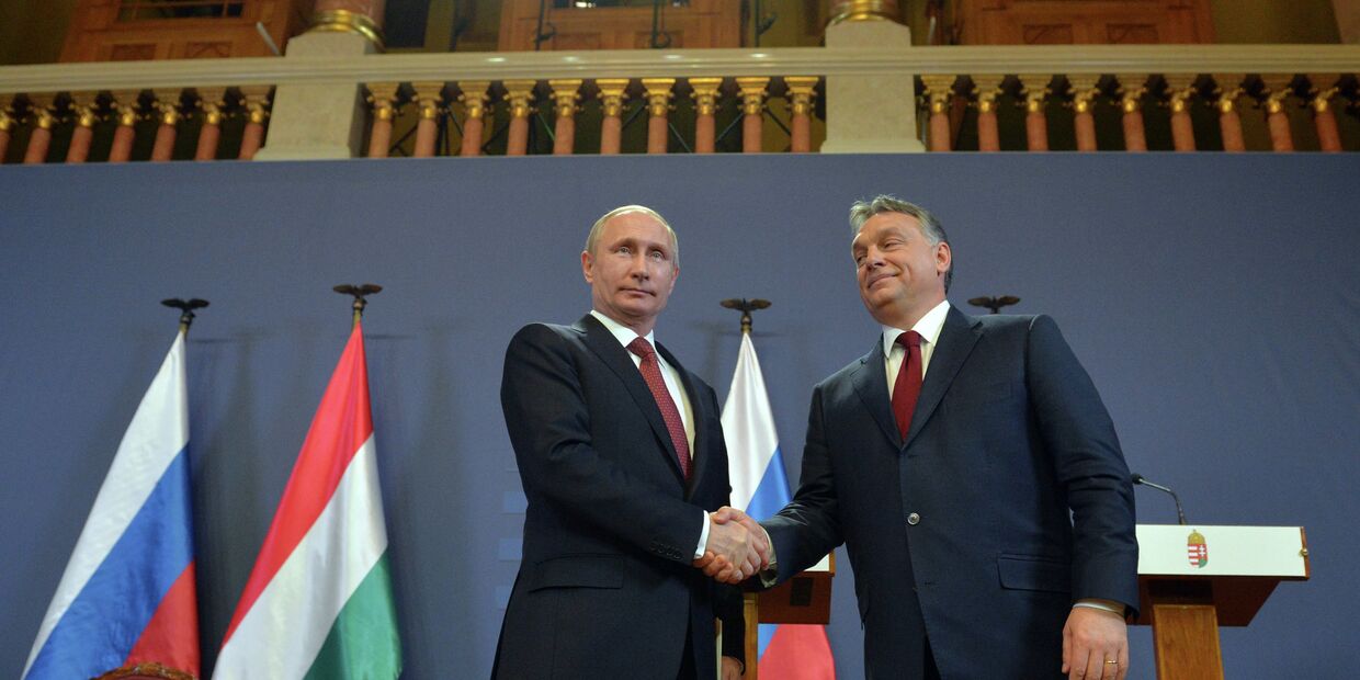 Президент России Владимир Путин и премьер-министр Венгерской Республики Виктор Орбан во время совместной пресс-конференции в Будапеште