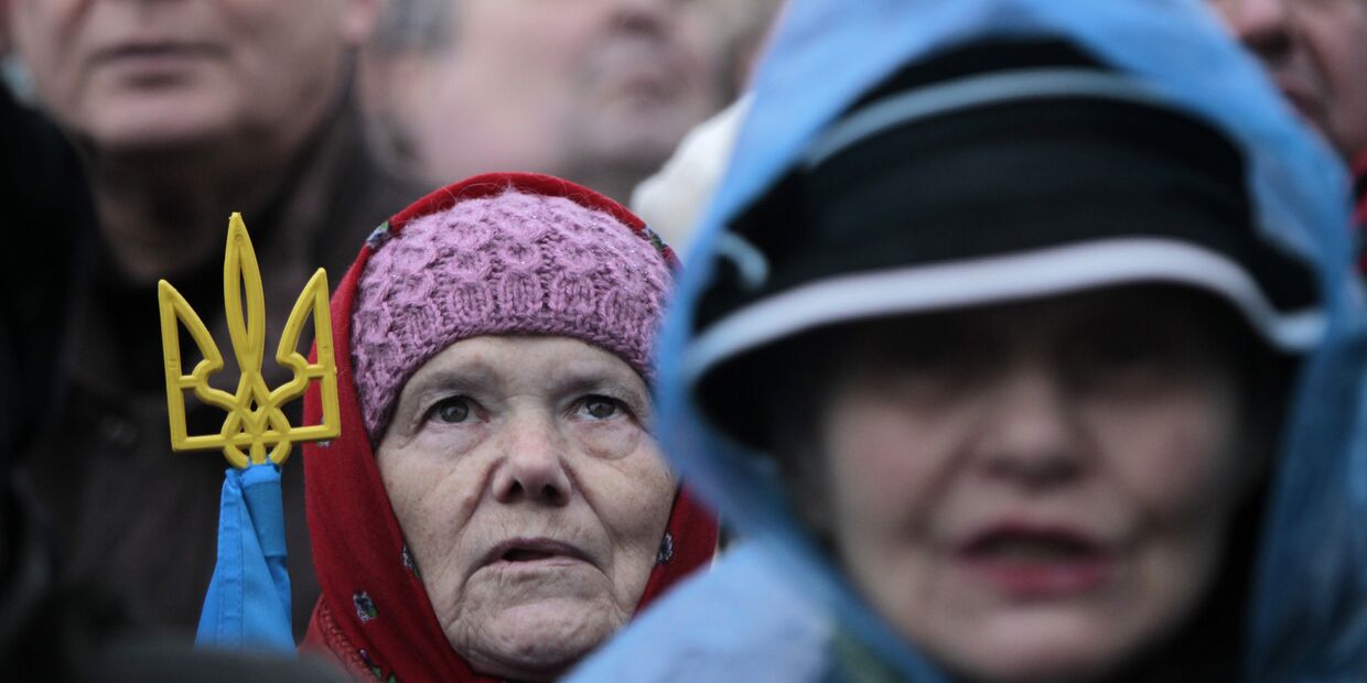 Участники протестов на Площади Независимости в Киеве