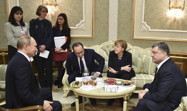 Переговоры Владимира Путина, Ангелы Меркель, Франсуа Олланда и Петра Порошенко в Минске Переговоры Владимира Путина, Ангелы Меркель, Франсуа Олланда и Петра Порошенко в Минске