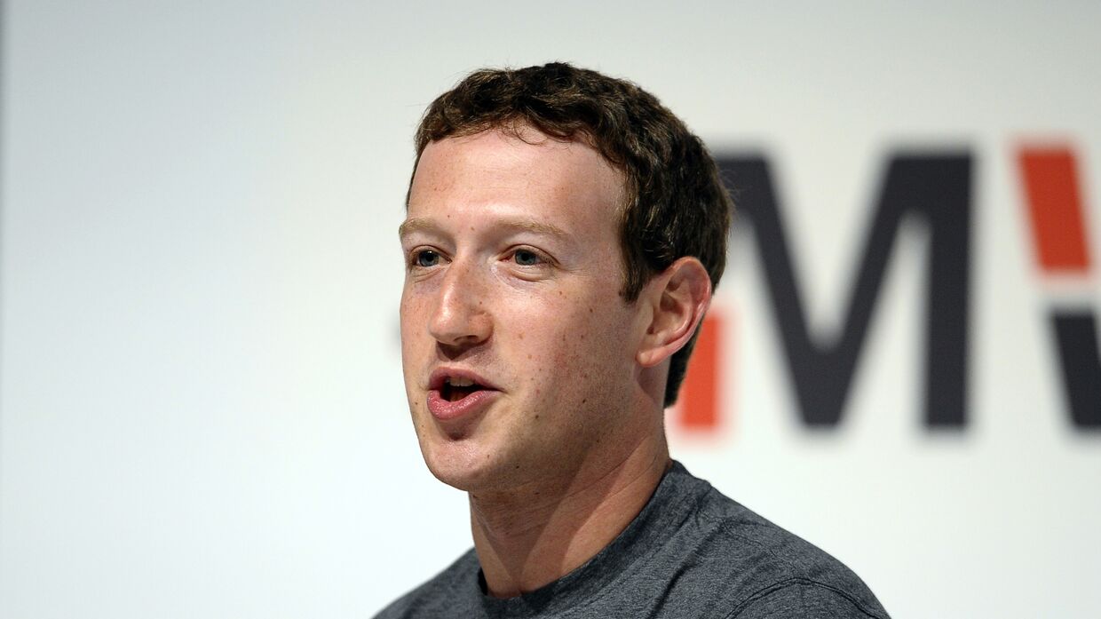 Основатель Facebook Марк Цукерберг на Международном мобильном конгрессе (MWC) в Барселоне