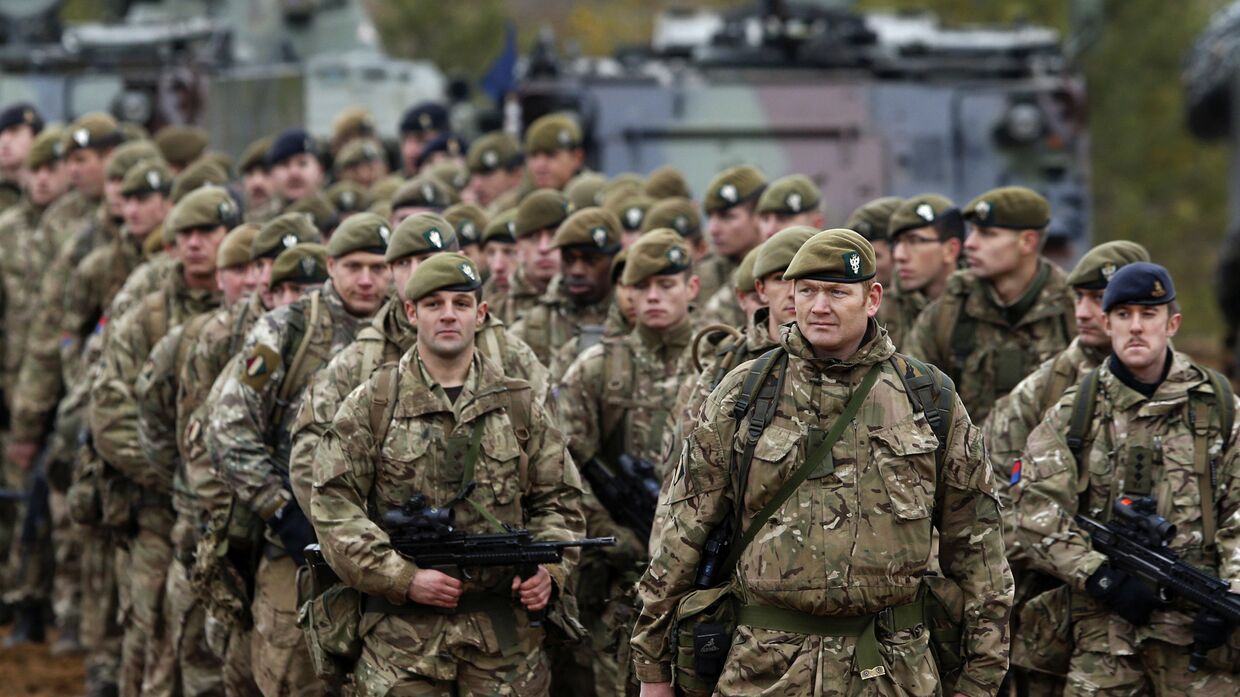 Британские солдаты на учениях НАТО Iron Sword 2014 в Литве