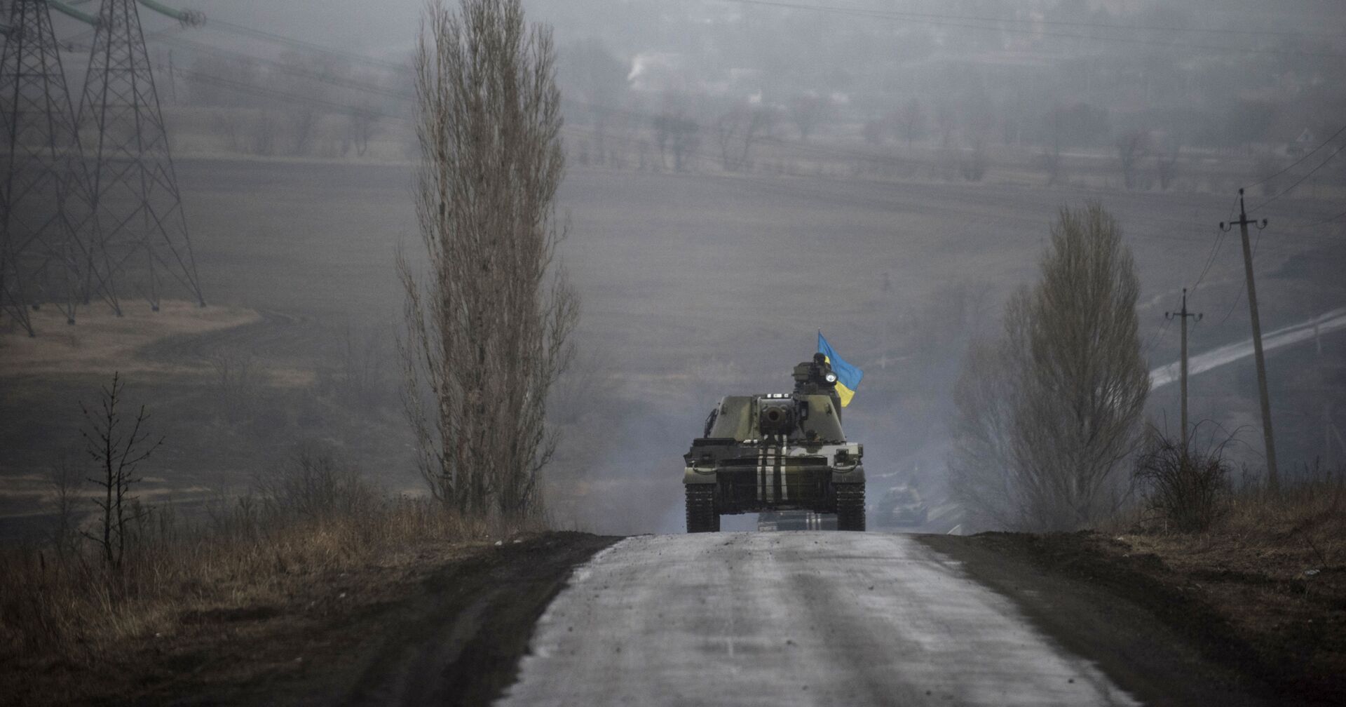 Танк украинской армии на окраине Донецка, 4 марта 2015 года - ИноСМИ, 1920, 15.06.2021