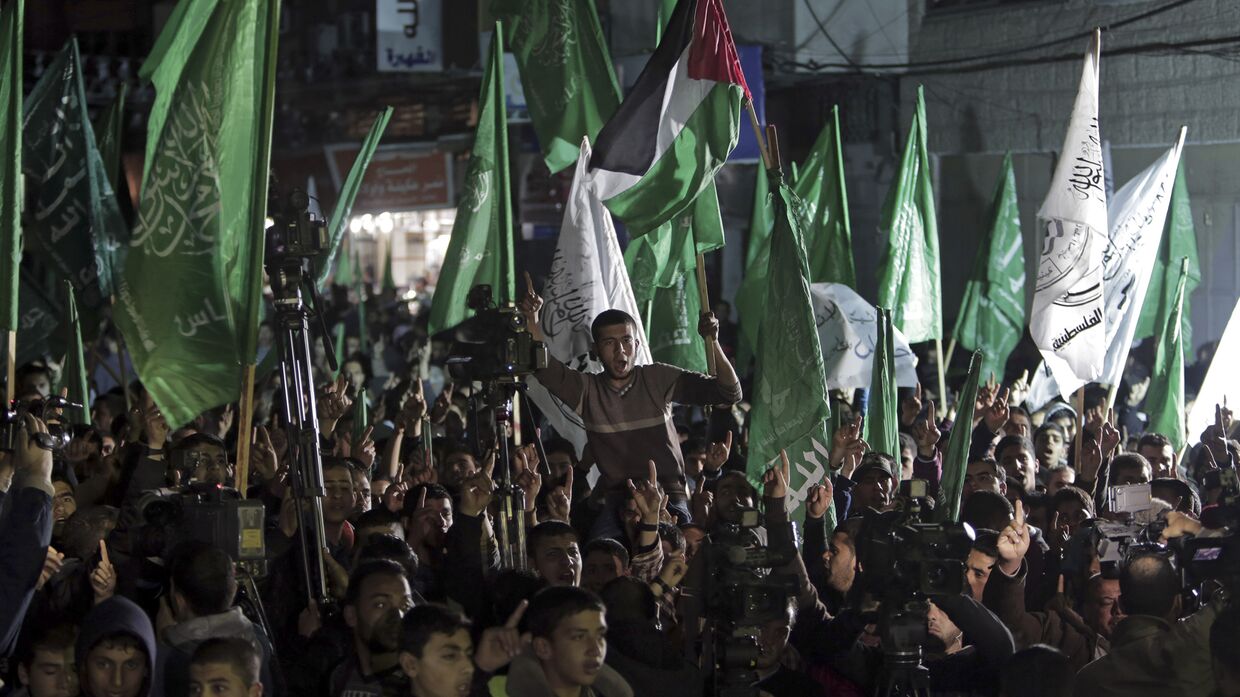 Протест в Газе против признания движения ХАМАС террористической организацией 