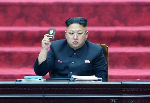 Лидер Северной Кореи Ким Чен Ын на заседании Верховного народного собрания в Пхеньяне