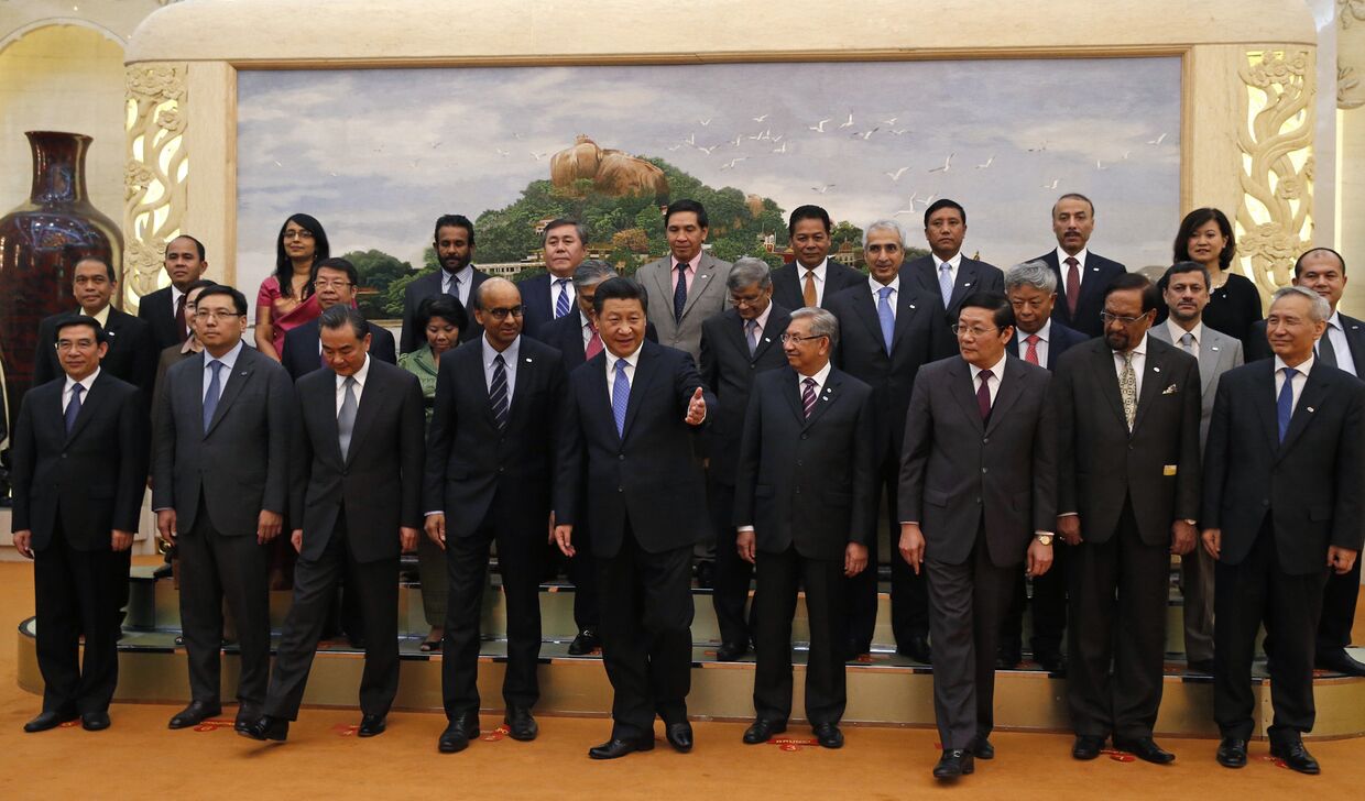 Председатель КНР Си Цзиньпин на церемонии открытия Азиатского банка инфраструктурных инвестиций