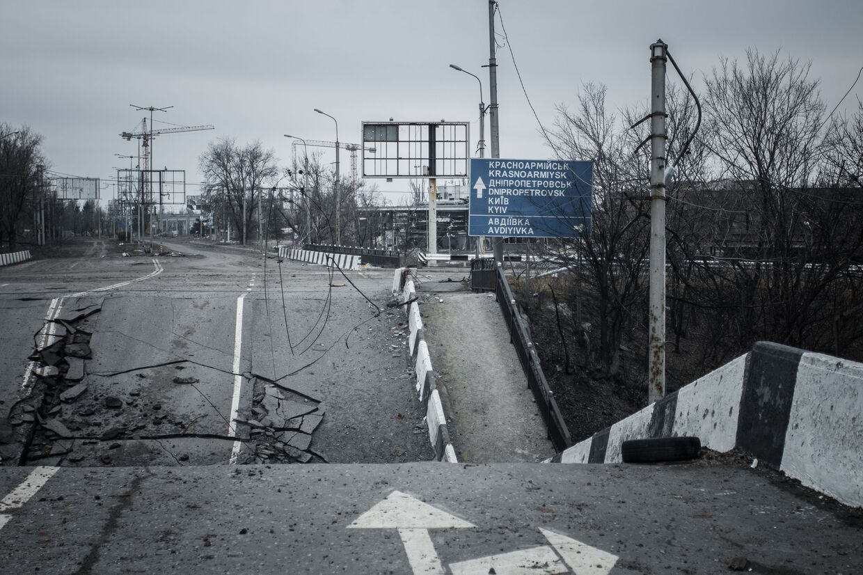 Взорванный Путиловский мост в Донецке