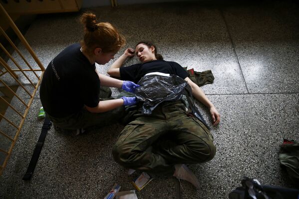 Занятия по оказанию медицинской помощи, организованные вооруженным формированием Obrona Narodowa
