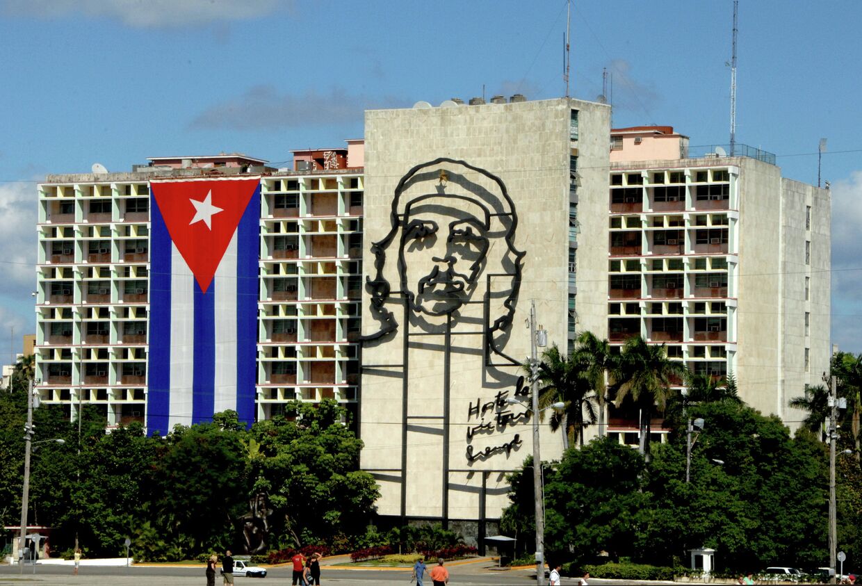 Гавана. Площадь Революции. Здание Министерства внутренних дел Республики Куба