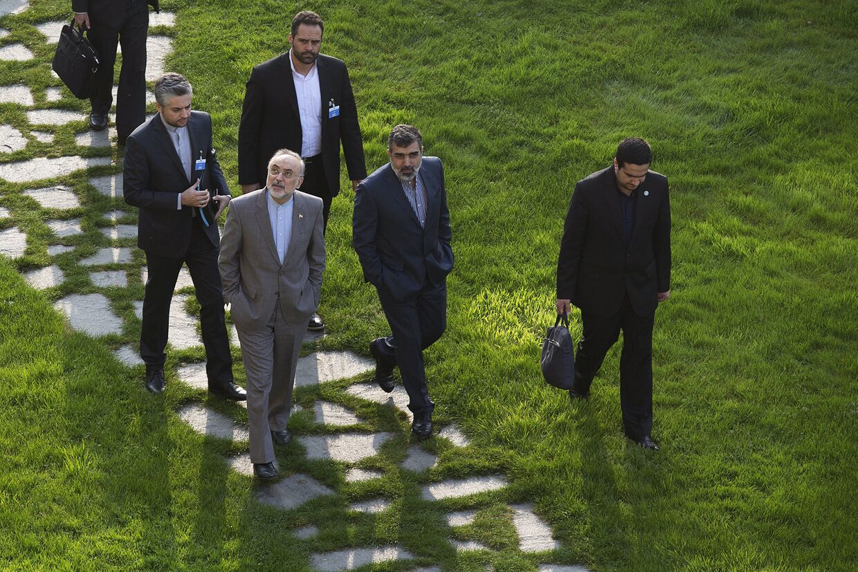 Иранская делегация на переговорах по ядерной программе в Лозанне