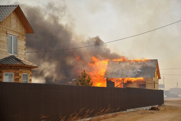 Лесной пожар в селе Смоленка и в дачном поселке Добротный Читинского района