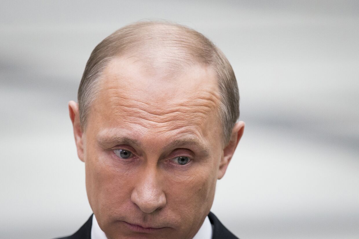 Владимир Путин отвечает на вопросы журналистов после эфира программы «Прямая линия»