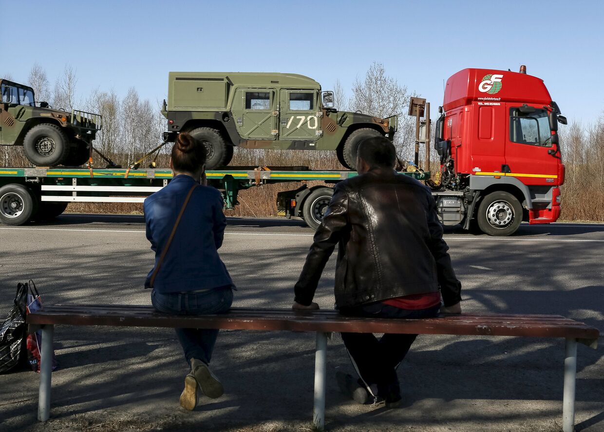 Доставка американской военной техники на Украину