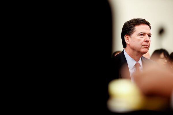 Директор ФБР Джеймс Коми Директор ФБР Джеймс Коми