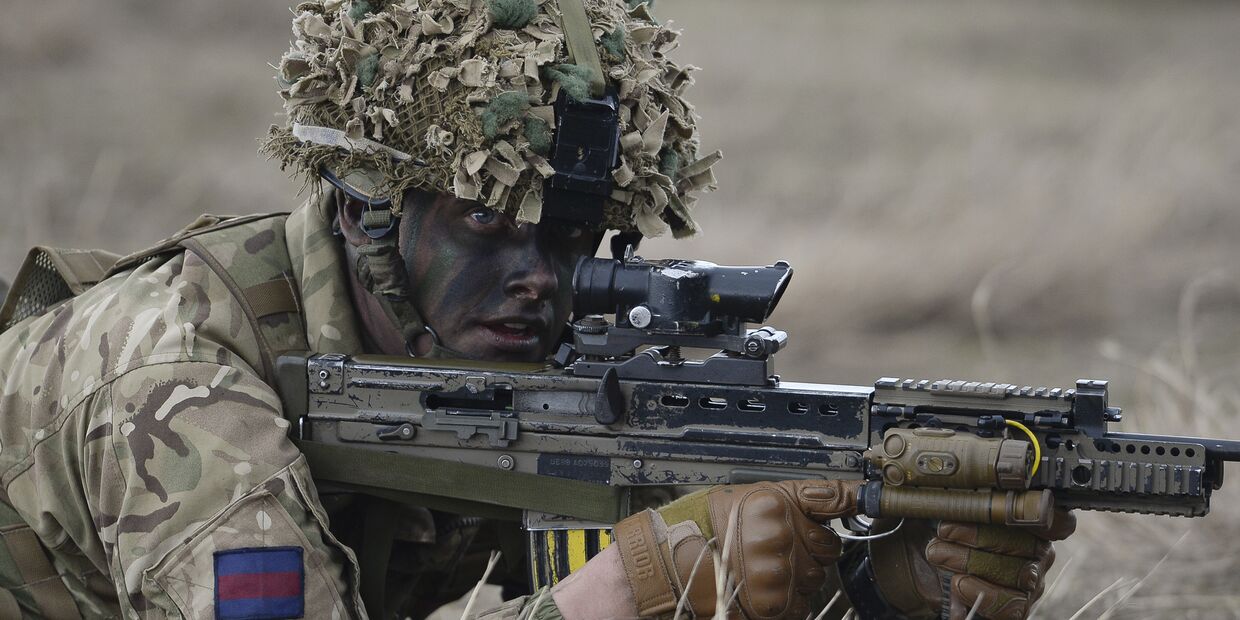 Британский солдат на учениях НАТО Wind Spring 15 в Румынии