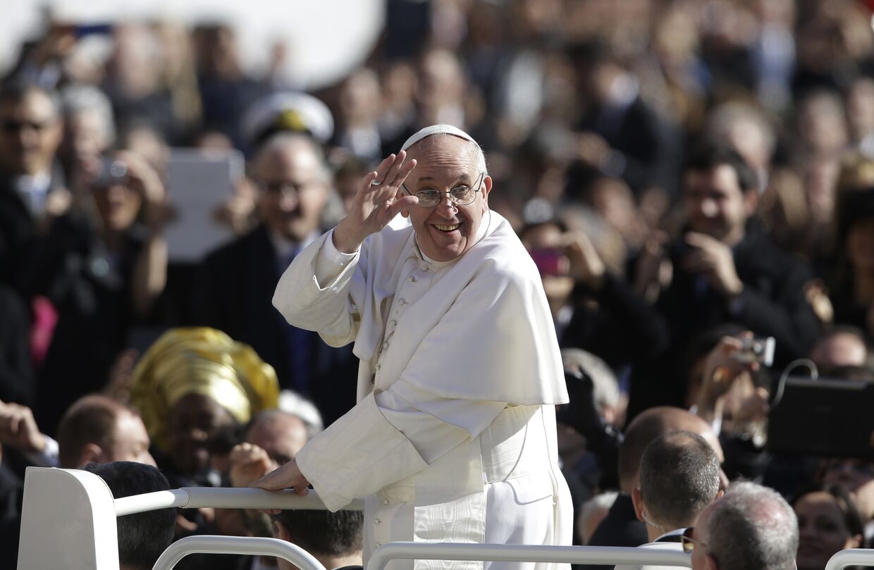 Папа Франциск перед своей первой мессой в Ватикане, март 2013 года 