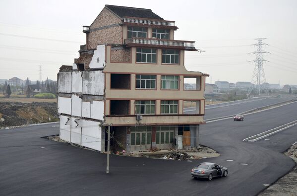 Дом-гвоздь в городе Вэньлин в провинции Чжэцзян КНР
