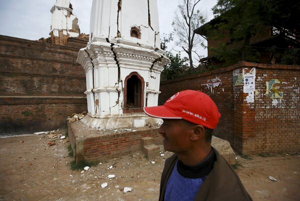 Разрушенный землетрясением храм в Бхактапуре, Непал