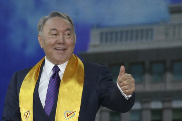 Президент Казахстана Нурсултан Назарбаев после переизбрания на выборах