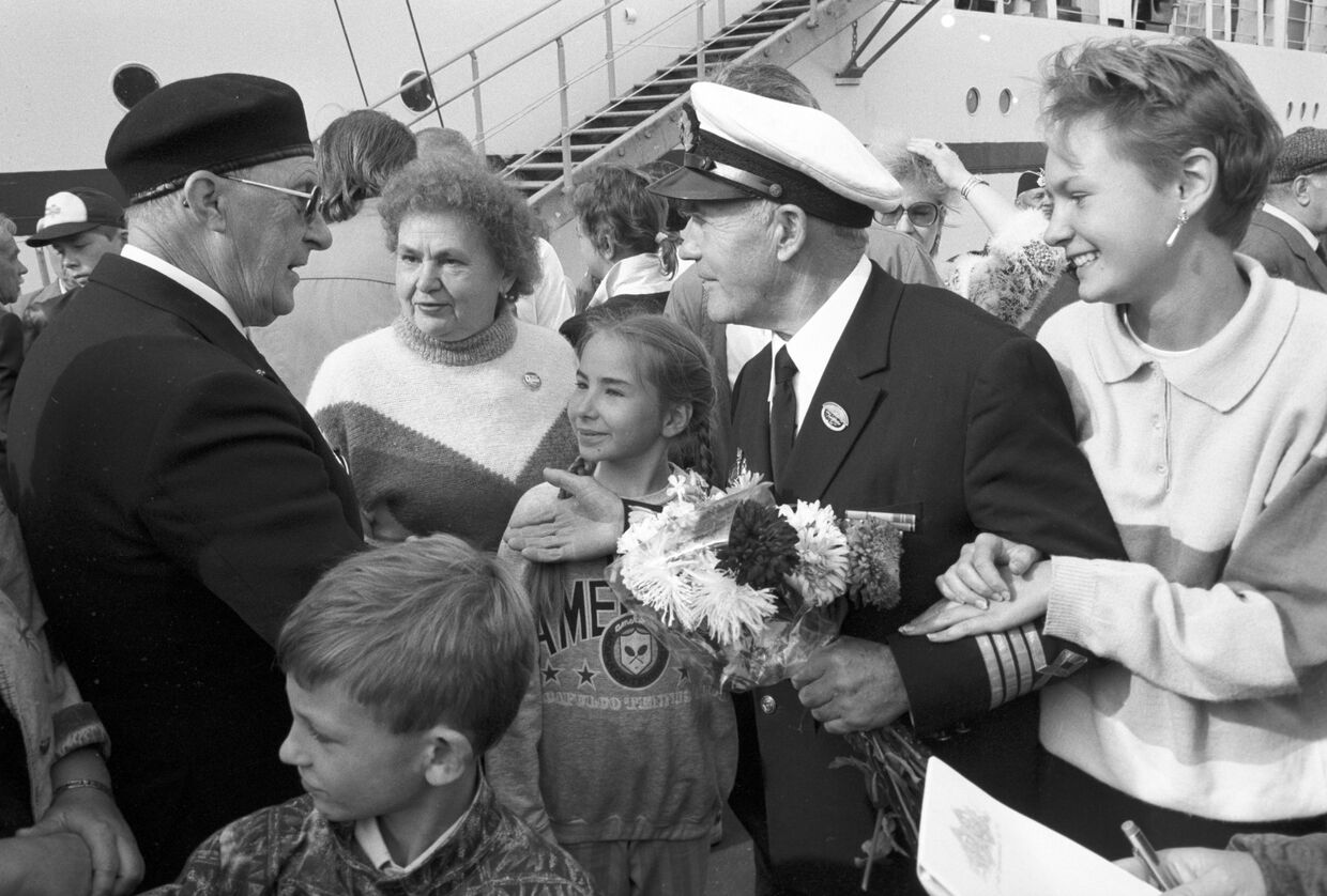 Встреча участников юбилейного конвоя Северный конвой Дервиш-91 - моряков Советского Союза, США и Англии, 50 лет назад ходивших в арктические рейсы