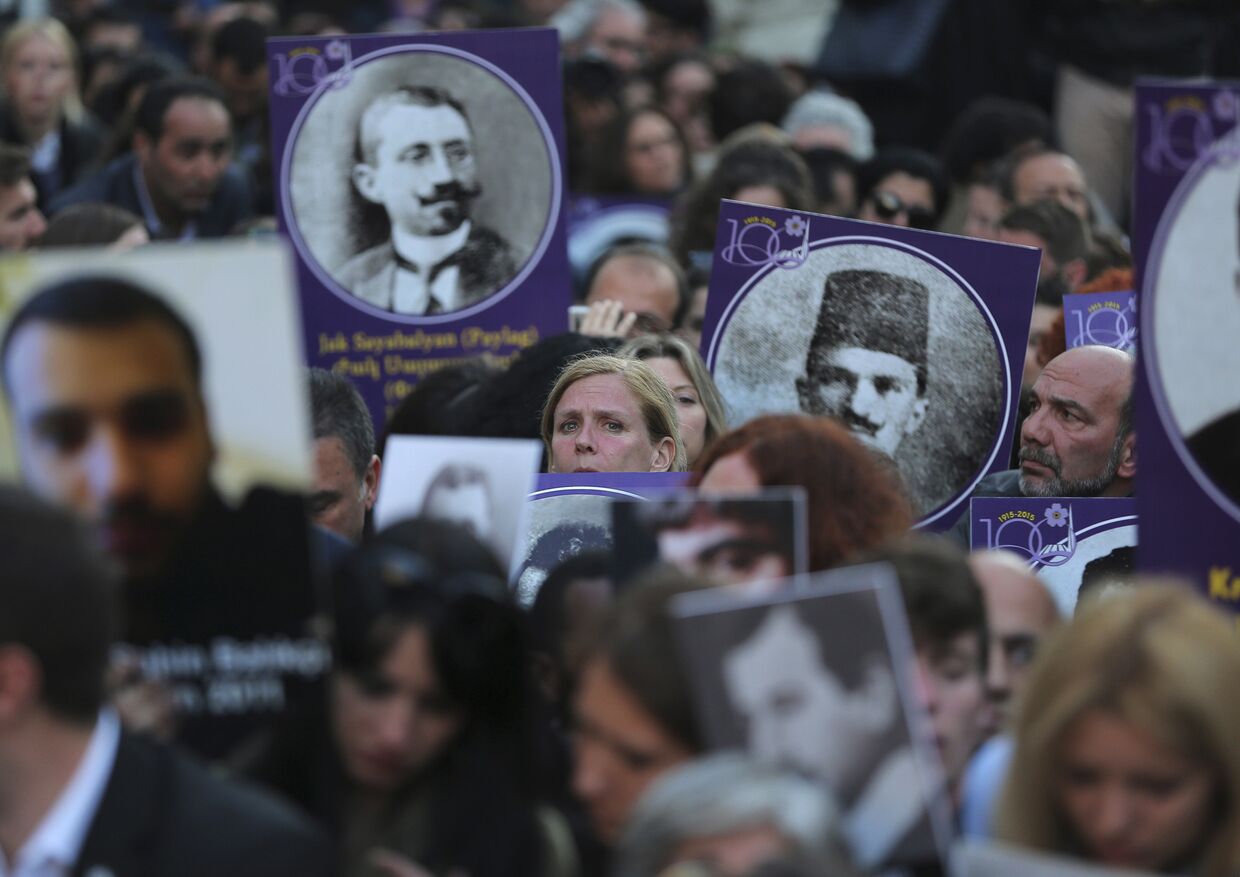 Шествие в Стамбуле, посвященное столетней годовщине геноцида армян