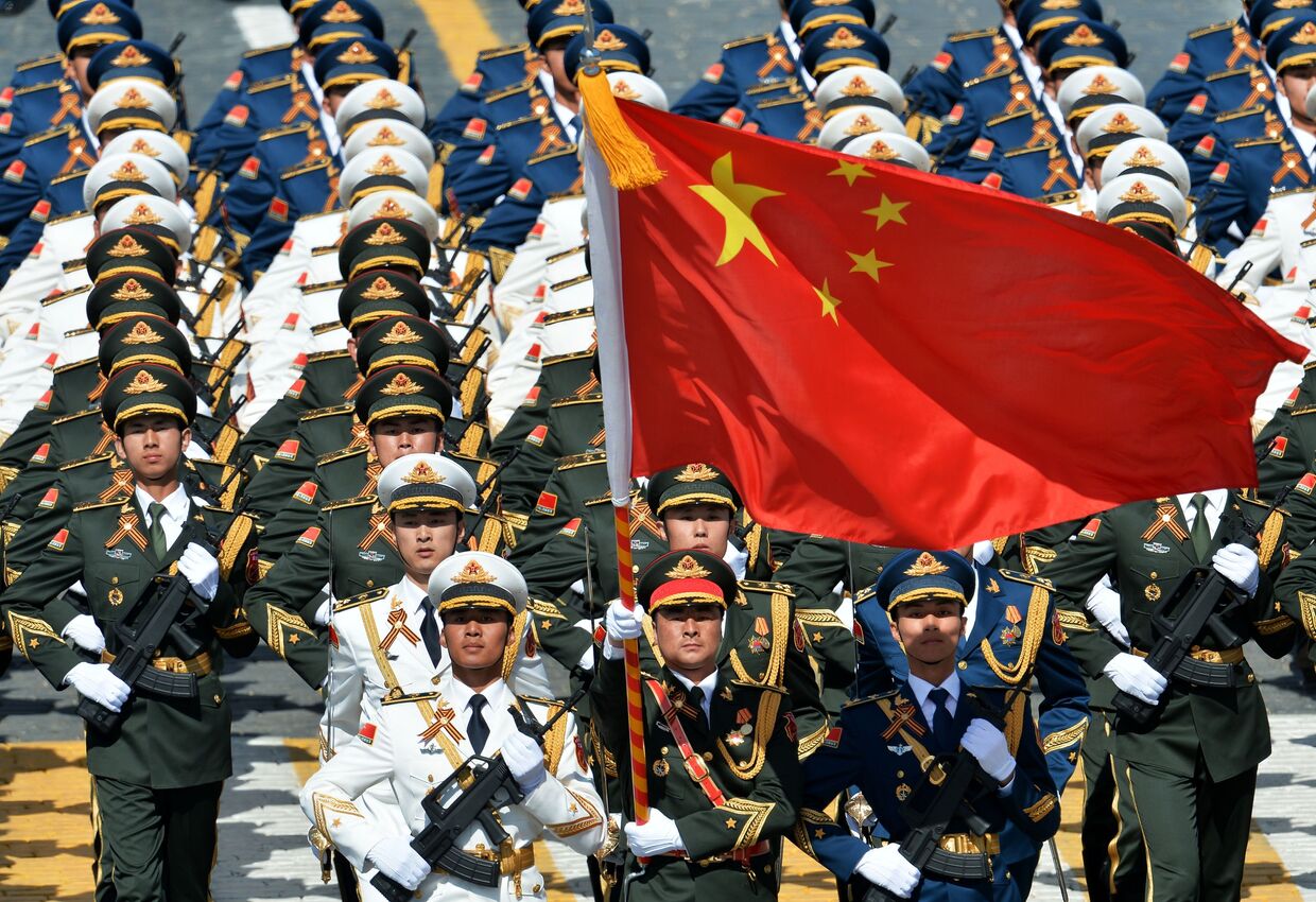 Военнослужащие Народно-освободительной армии Китая во время Парада Победы