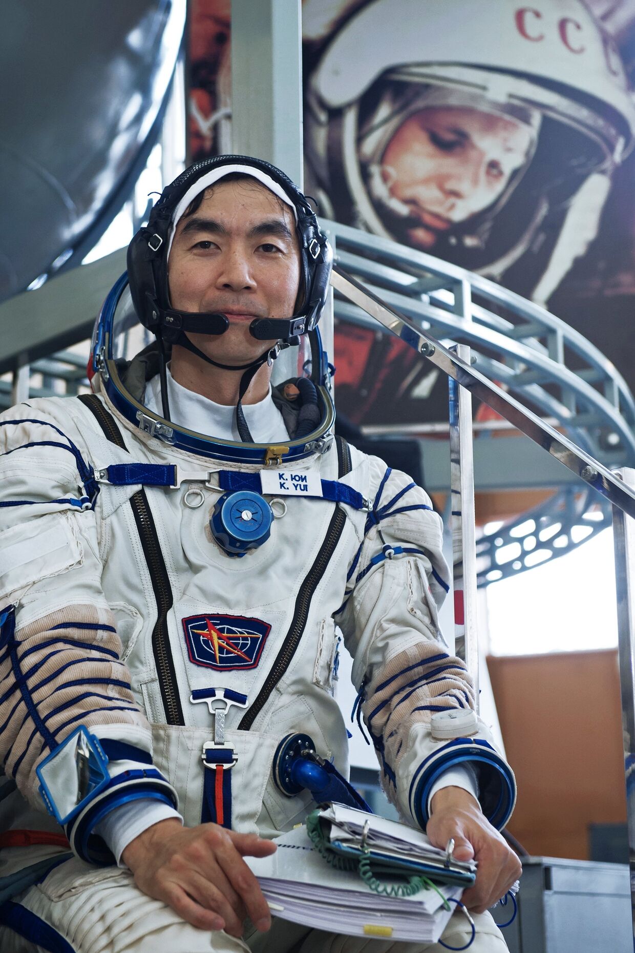 Участник экипажа Международной космической станции-44/45 астронавт ДжАКСА Кимия Юи (Япония) во время тренировки на тренажере космического корабля СОЮЗ