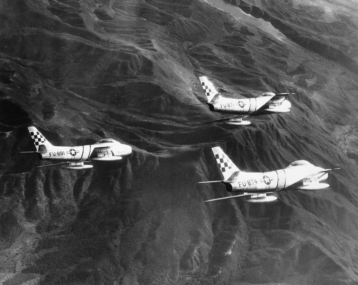 Американские самолеты F-86 Sabre участвуют в Корейской войне