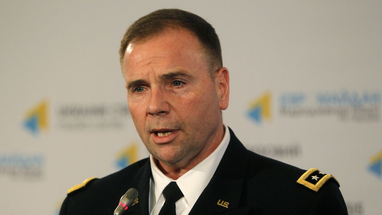 Командующий сухопутными войсками США в Европе Бен Ходжес на пресс-конференции в Киеве